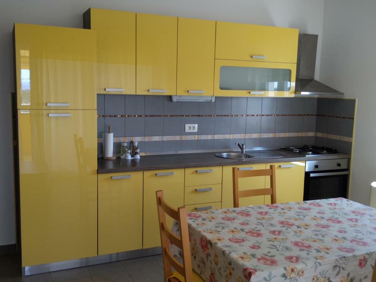 Apartments Palit Rab Town Buitenkant foto